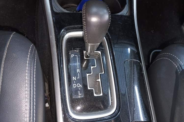 Used Mitsubishi Outlander 2017 2.0L Two-Wheel Drive Glory Edition 5 Seats
