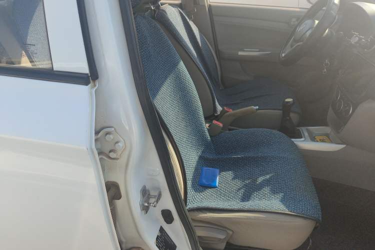 Used Changan Alsvin V3 2015 1.4L Manual Meiruan Model China V Standard
