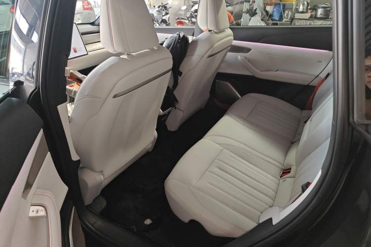 Used ONVO L60 2024 60 kWh Rear-Drive Version
