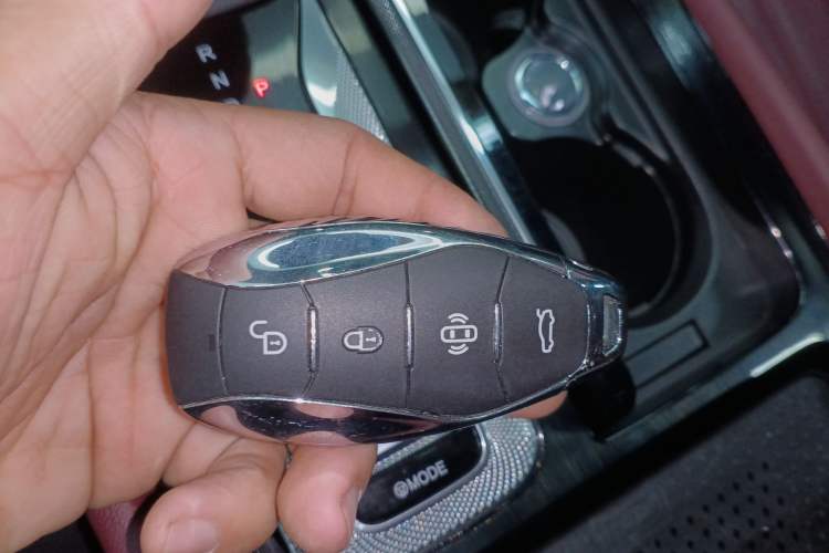 Used Hongqi H5 2023 2.0T Automatic Smart Connect Flagship Edition
