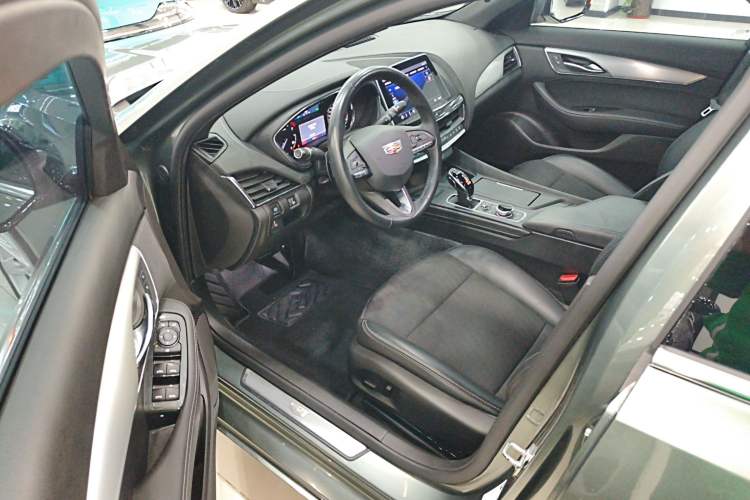 Used Cadillac CT5 2022 28T Fashion Edition
