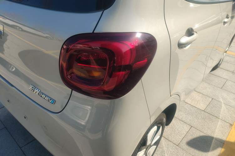 Used Wuling Hongguang MINIEV 2025 Four-Door Version Advanced Edition
