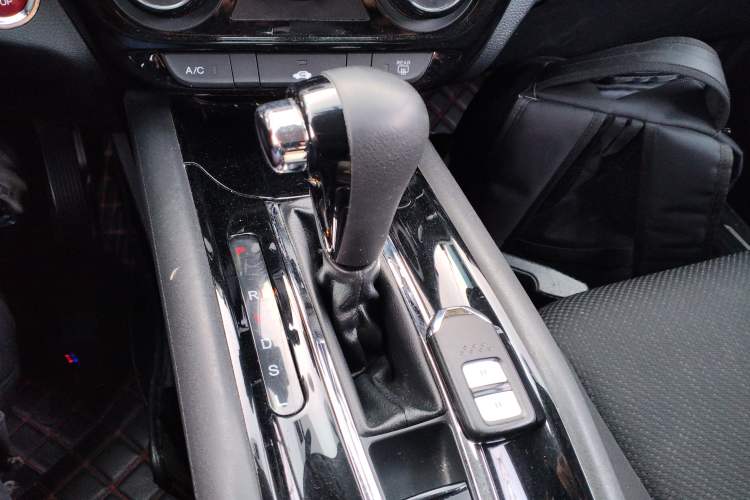 Used Honda Vezel 2017 1.5L CVT 2WD Comfort Model