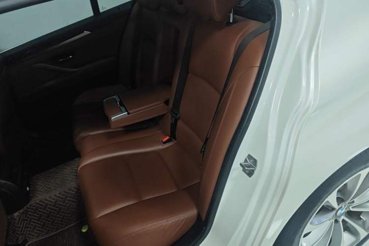 Used BMW 5 Series 2017 525Li Leading Model
