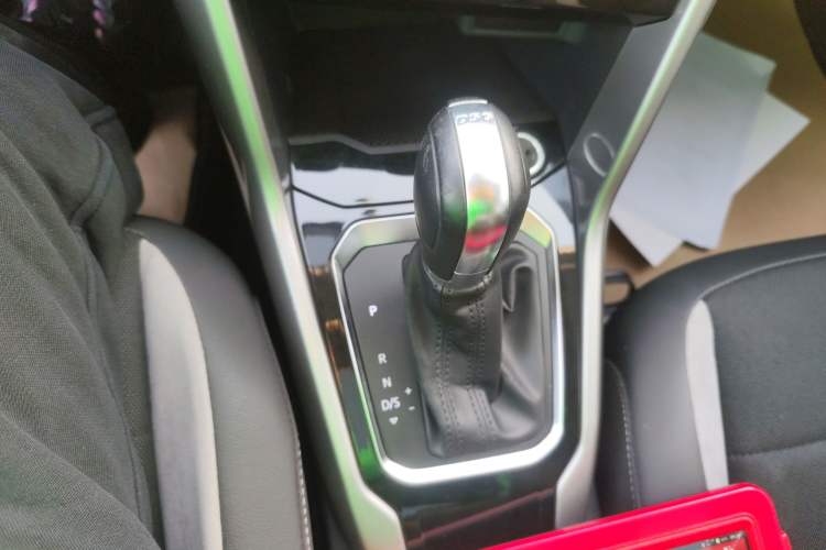 Used Volkswagen T-ROC 2021 Revised Version 280TSI DSG Two-Wheel Drive Elite Connect Edition
