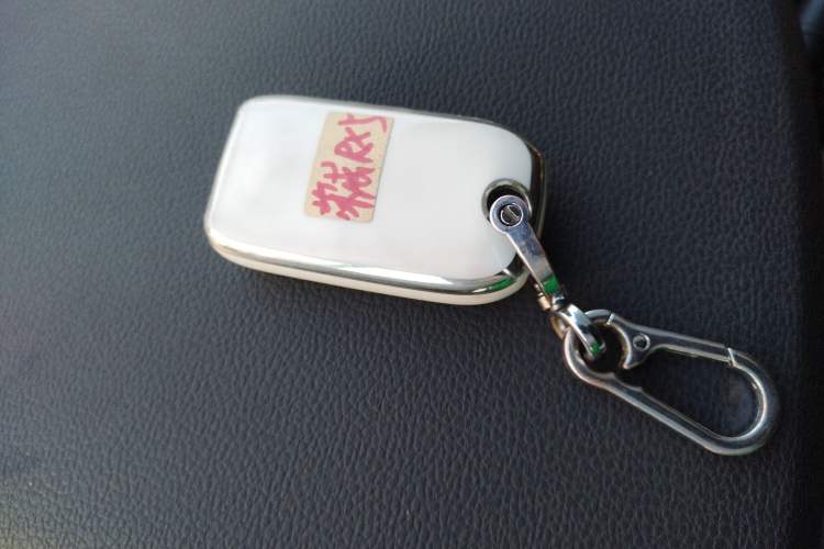 Used Roewe RX5 2016 20T Two-Wheel Drive Automatic Internet Smart Edition
