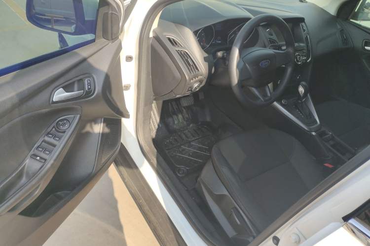 Used Ford Focus 2018 Hatchback Classic 1.6L Automatic Comfort Plus SmartDrive Edition