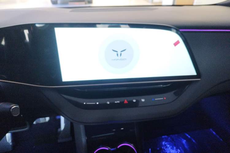 Used Hongqi EH7 2025 600 Smart Selection Edition
