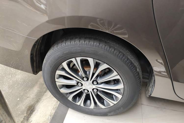 Used Buick GL8 2021 Land Cruiser Executive Class 652T Comfort Model