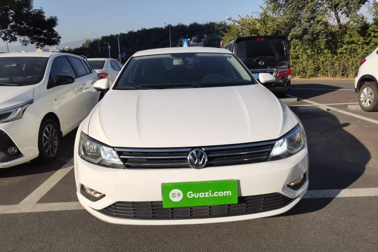 Used Volkswagen Lamando 2015 230TSI DSG Fashion Edition
