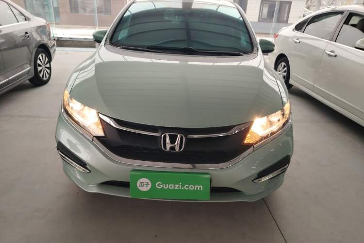 Used Honda Jade 2017 1.8L automatic Comfort version 5 seats
