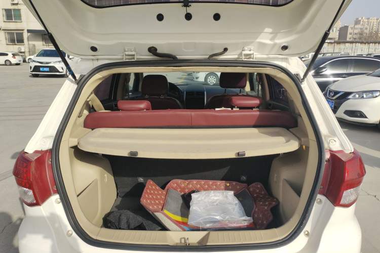 Used BAIC E Series 2012 Hatchback 1.3L Manual Liking Edition
