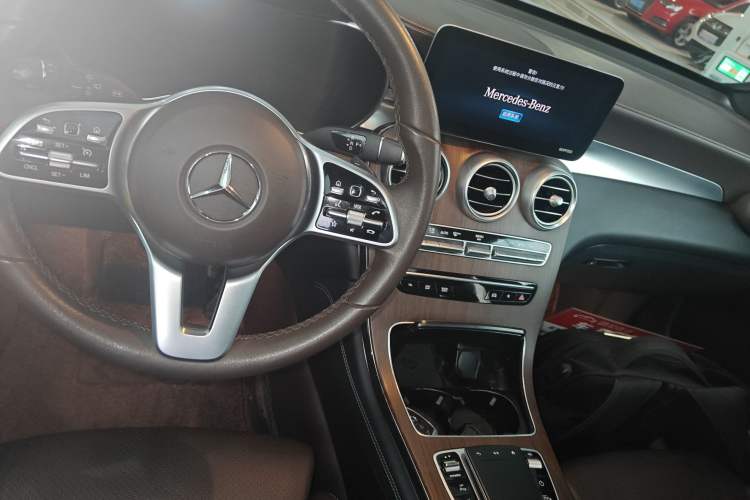 Used Mercedes-Benz GLC 2021 GLC 300 L 4MATIC Dynamic Model