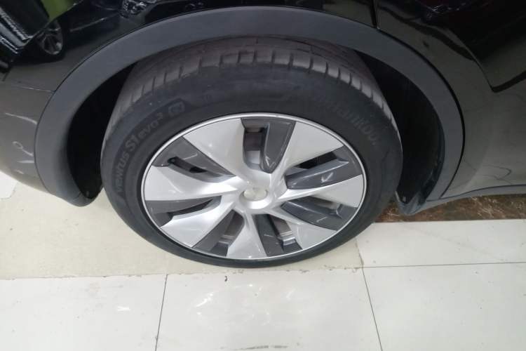 Used Tesla Model Y 2022 Rear-Wheel-Drive Version
