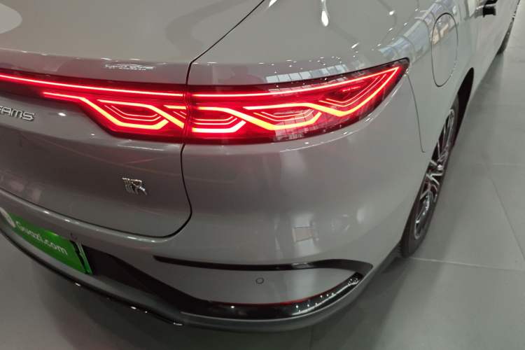 Used BYD Han 2025 EV with 701 km of Laser Radar-Enabled Intelligent Driving