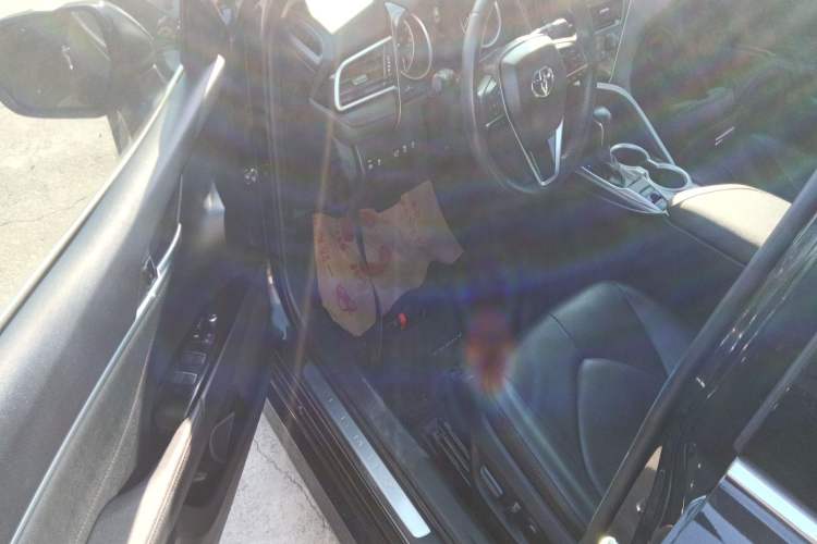 Used Toyota Camry 2021 2.0G Luxury Edition
