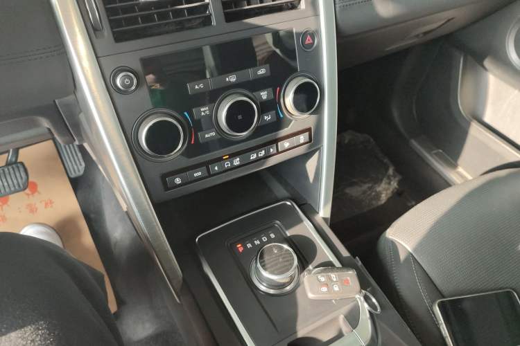 Used Land Rover Discovery Sport 2019 240 PS SE Version China VI Standard