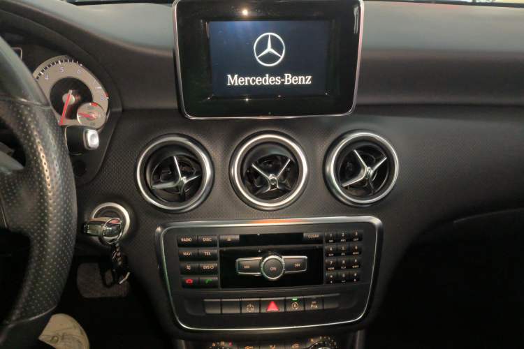 Used Mercedes-Benz A-Class 2015 A 200 Fashion Model