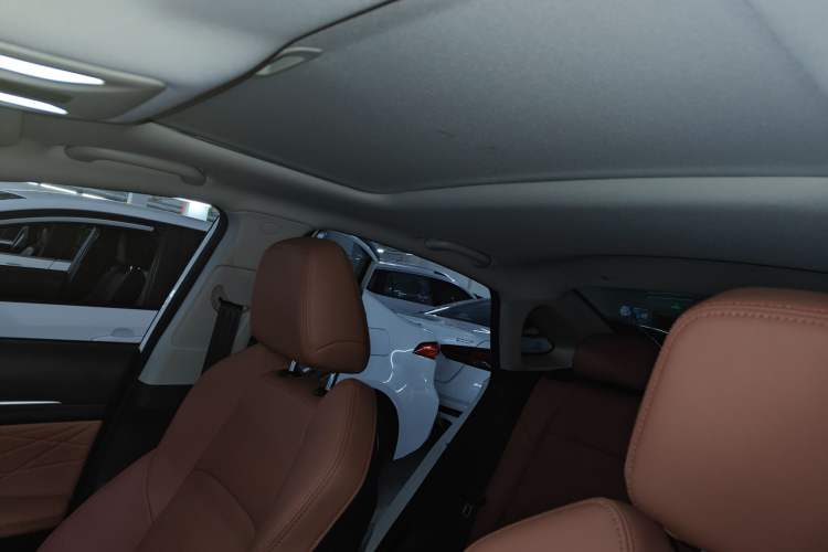 Used Changan Eado 2025 PLUS 1.4T Dual-Clutch High-Energy Version
