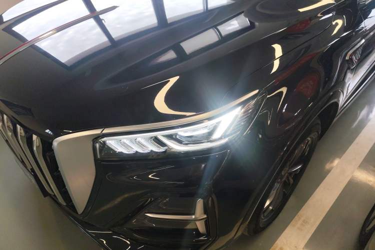 Used Hongqi HS5 2023 2.0T Qixiang Pro Edition
