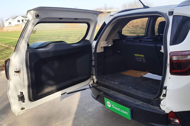 Used BYD Yuan 2017 1.5L Manual with Panoramic Sunroof
