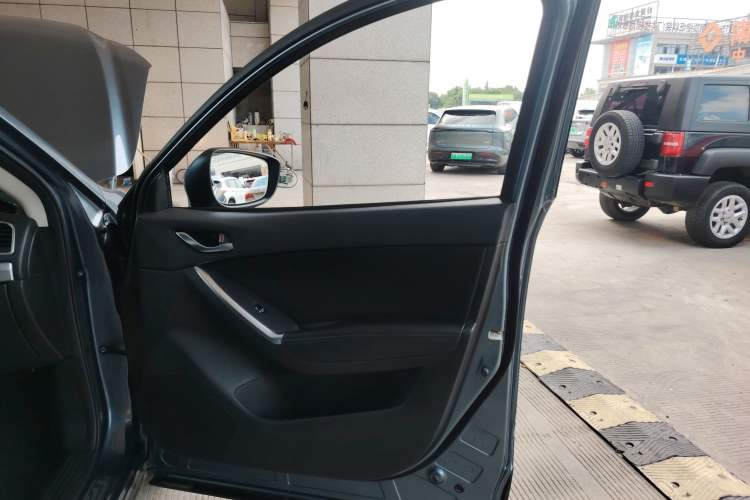 Used Mazda CX-5 2015 2.0L Automatic Two-Wheel Drive Urban Version