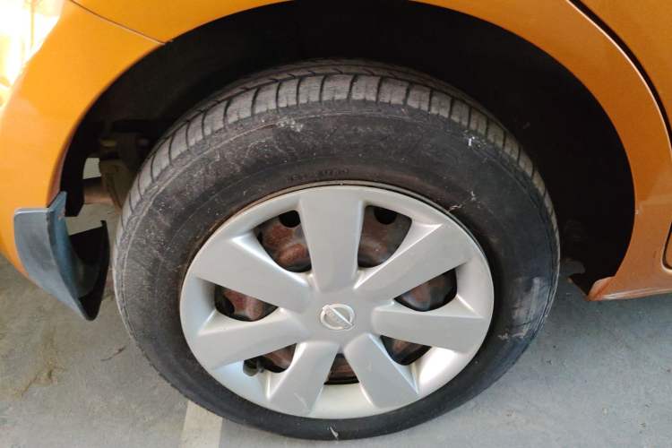 Used Nissan March 2010 1.5L Automatic Easy-Style Version
