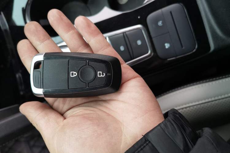 Used Ford Escape 2020 EcoBoost 245 Two-Wheel-Drive Titanium Edition