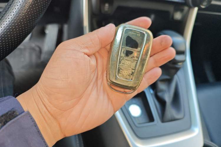 Used Toyota RAV4 2021 2.0L CVT Two-Wheel Drive Fashion Edition
