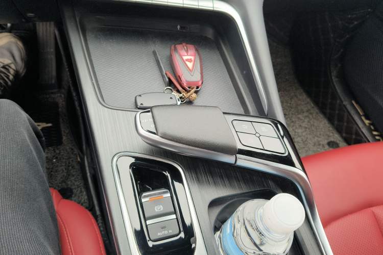 Used Changan UNI-T 2020 1.5T Prestige Version
