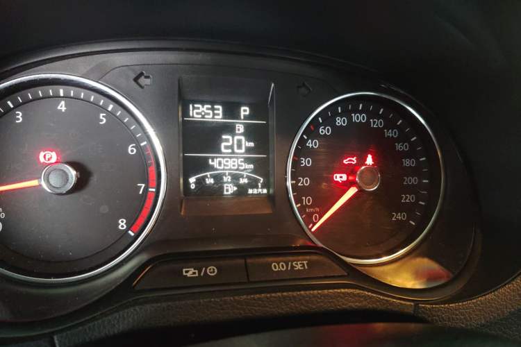 Used Volkswagen Polo 2016 1.6L Automatic Comfort Model
