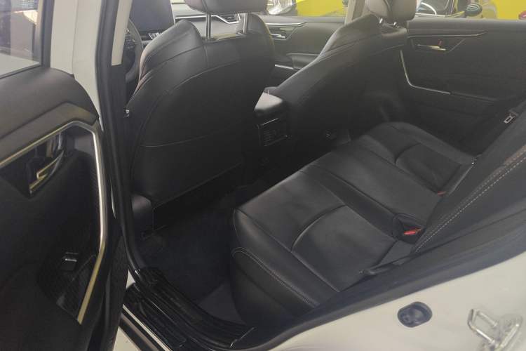 Used Toyota Wildlander 2020 Dual-Motor 2.5L E-CVT Four-Wheel Drive Luxury Edition