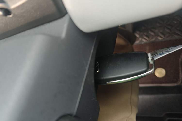 Used Chery QQ Ice Cream 2022 170km Sundae Phosphate Lithium-Ion
