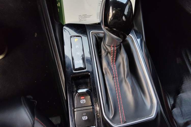 Used MG 5 2021 180 DVVT CVT Youth Luxury Edition
