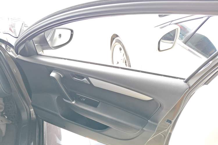 Used Volkswagen Magotan 2016 1.8TSI Smart Comfort Model
