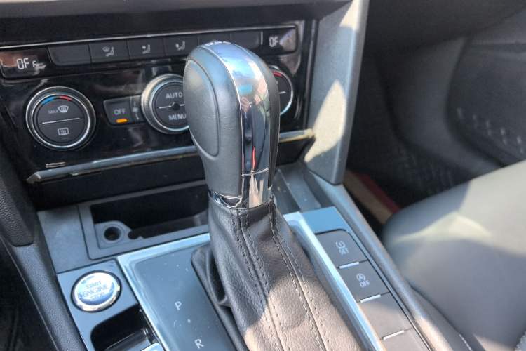 Used Volkswagen Lamando 2019 280TSI DSG Comfort Edition China VI standard
