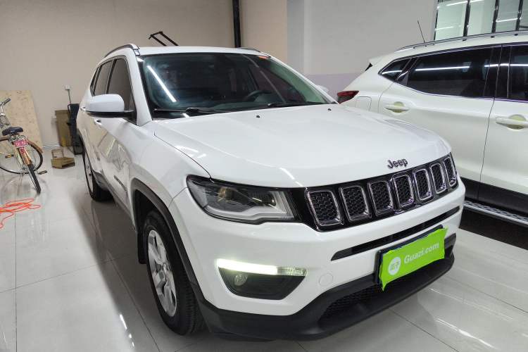 Used  Compass 2017 200T Automatic Family Edition
