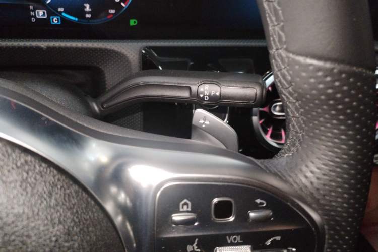 Used Mercedes-Benz A-Class 2022 Second Facelift A 200 L Sport Sedan Fashion Version
