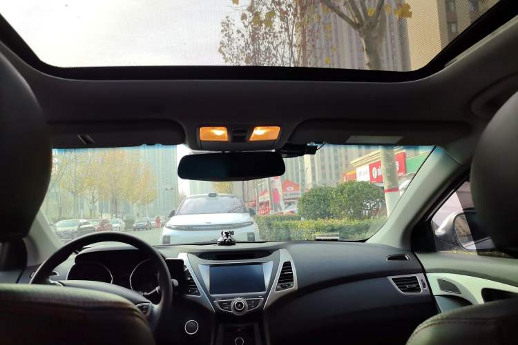 Used Hyundai Elantra (5th Generation / Langdong) 2016 1.6L Automatic Prestige Model