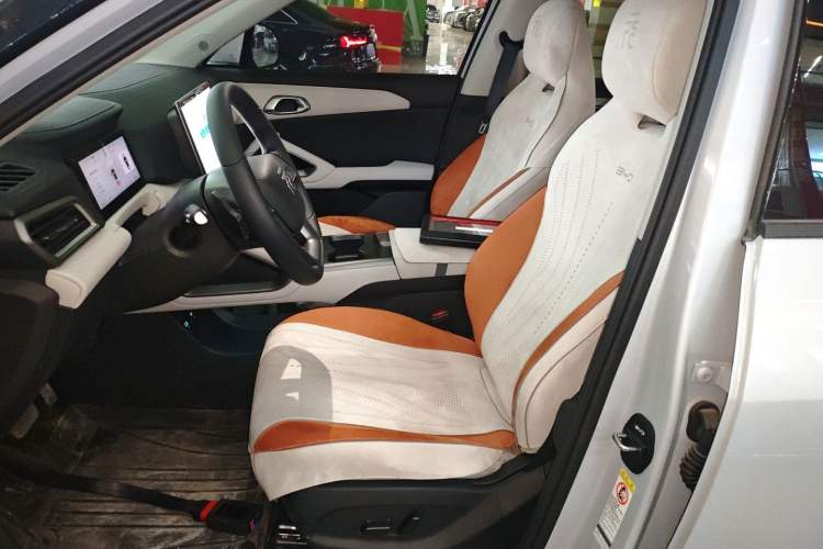 Used BYD Yuan UP 2025 Intelligent Driving Version 401 km Leading Edition