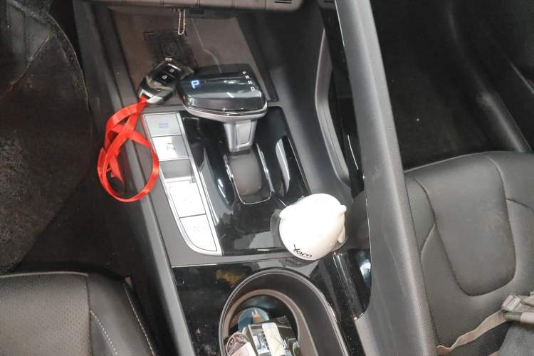 Used Hyundai Elantra 2023 1.5L CVT LUX Prestige Edition
