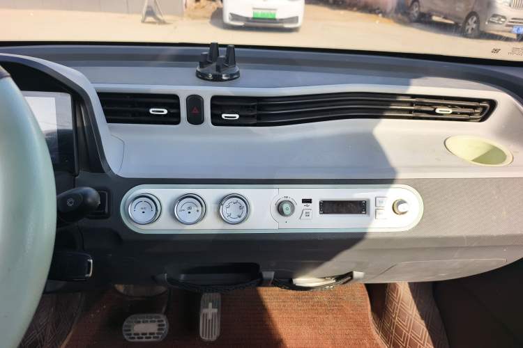 Used Wuling Hongguang MINIEV 2021 Macaron Premium Model – Lithium Iron Phosphate
