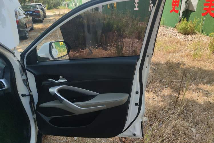 Used Baojun 510 2019 1.5L Manual Enjoyment Model 77kW China VI Emission Standard
