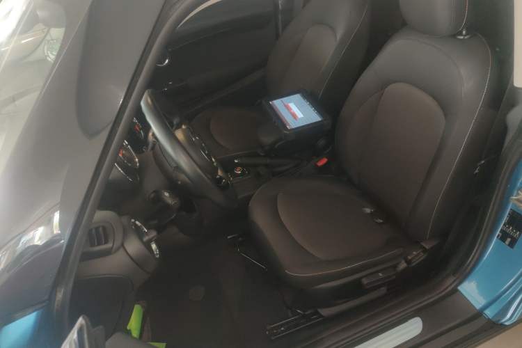 Used  MINI 2018 1.5T ONE PLUS
