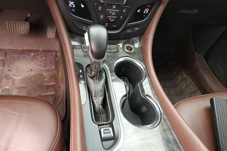 Used Buick Envision 2014 28T Four-Wheel Drive Elite Model
