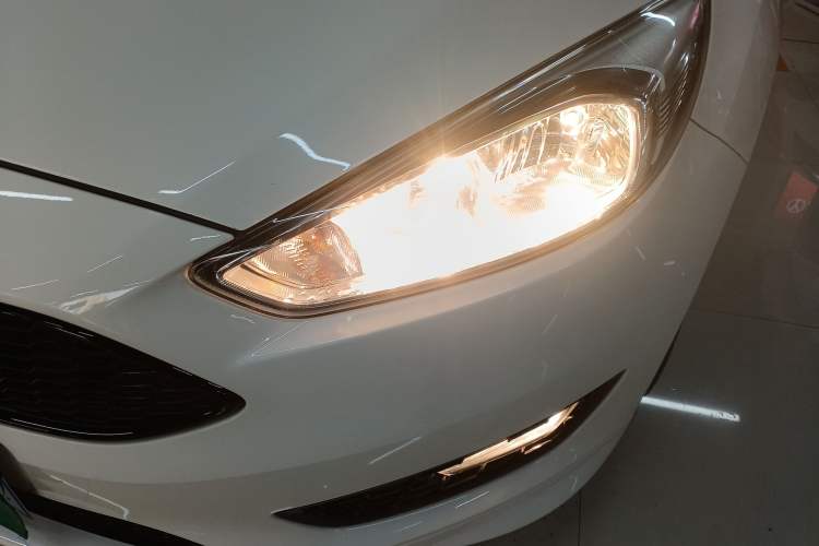 Used Ford Focus 2017 1.5T CTCC White and Black Limited Edition
