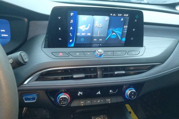 Used Buick Velite 6 2023 430km Range Commuter Version
