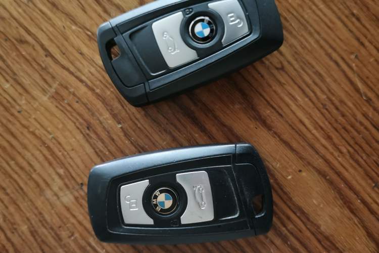 Used BMW 3 Series 2016 320Li Ambition Model
