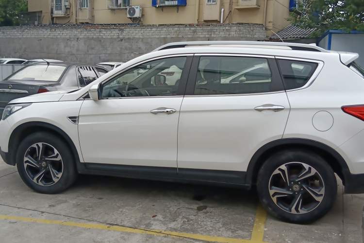 Used Dongfeng Aeolus AX7 2016 2.0L Automatic Zhiyi Trim
