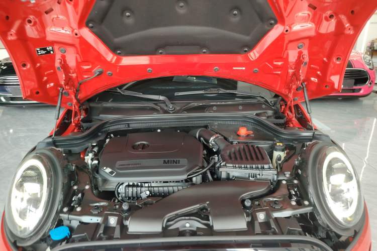 Used  MINI 2022 Updated 1.5T COOPER Classic Edition Five-Door Version
